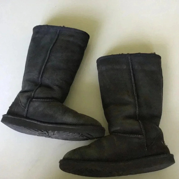 Ugg Classic tall boots black suede fleece lined Size 5 - Picture 4 of 7